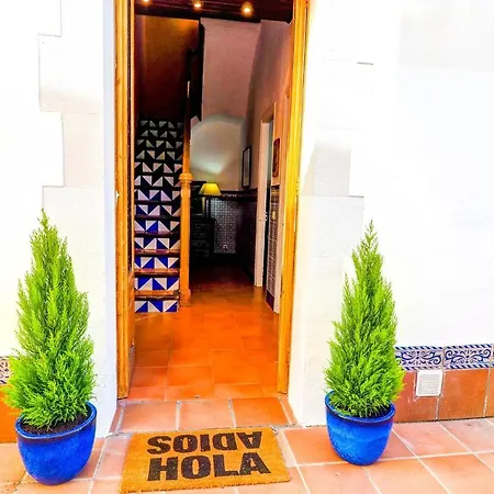 The House Paradise By Hello Homes *